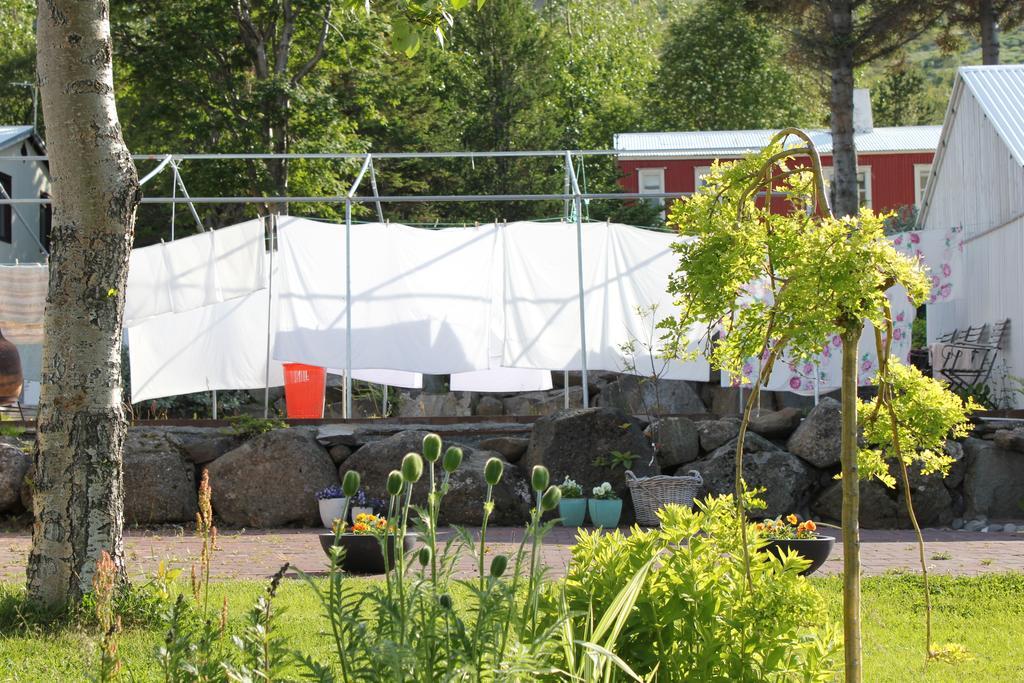 The Guesthouse By The Fjord Thingeyri Экстерьер фото